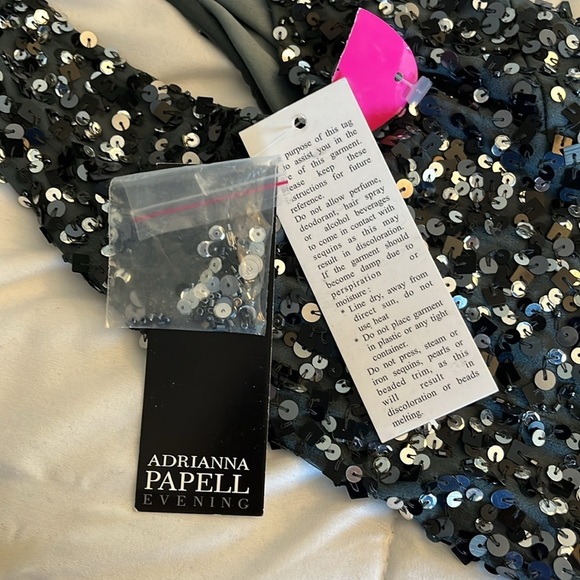 Adrianna Papell One
Shoulder Sequin Dress 100% Silk Silver Knee Length Sz 10 - Picture 7 of 15